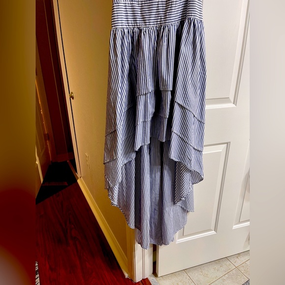 Dress - Picture 2 of 6